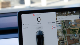 Illustration for article titled 36 cosas que aprendí sobre el Tesla Model 3 tras probarlo a fondo